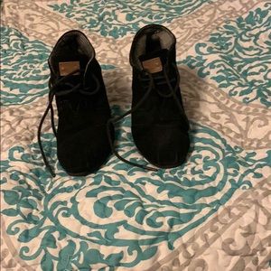 Toms wedge suede bootie